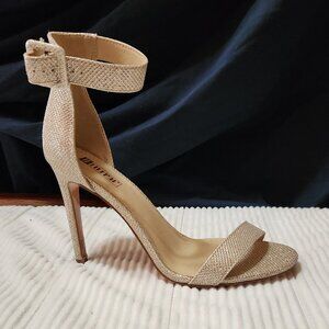 IdIFU gold strappy stiletto heels, size 7.5